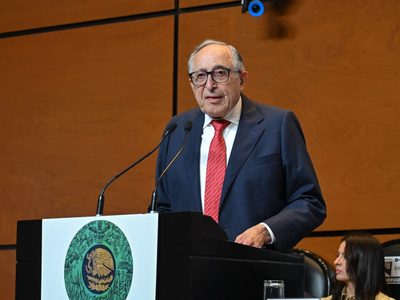 Kershenobich presume estrategia contra el sarampión y dismunución de casos, pero cifras no coinciden