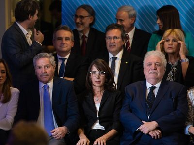 Renuncia y cambio de roles: Bielsa ya tiene reemplazante y se filtró cuál sería su próximo salto