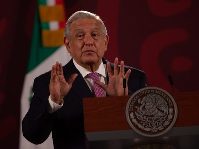 AMLO respalda a Cuauhtémoc Blanco, dice que la "traen contra él y no dejan de atacar"