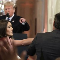 Tras derrota, Trump pide unidad a demócratas para construir el muro