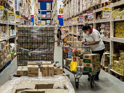 La inflación provocó que el poder adquisitivo descendiera un 1,5%