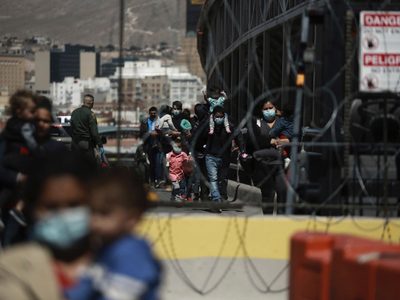 Gobierno de EU continuará deportando inmigrantes a México por Título 42