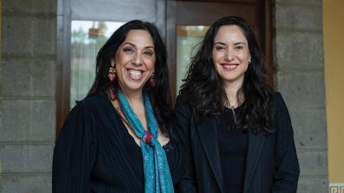 Regina Orozco y Claudia Curiel de Icaza