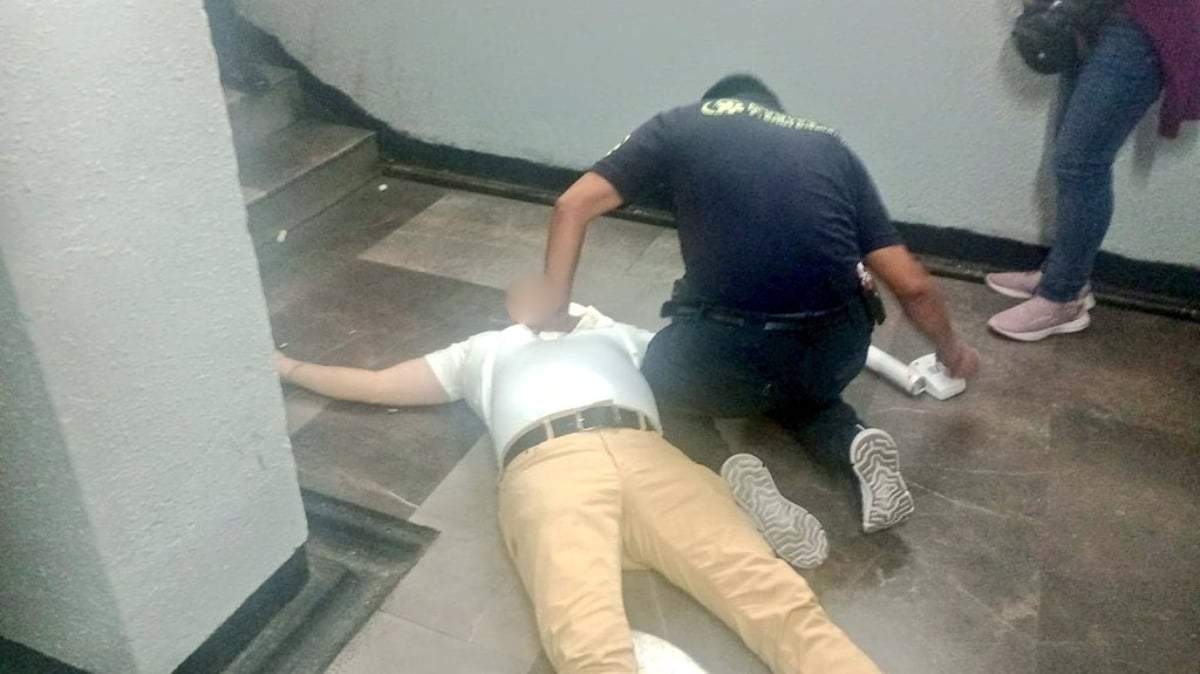 La persona baleada en el Metro Bellas Artes