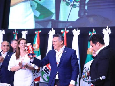 El PRI extiende mandato de “Alito” Moreno y Carolina Viggiano hasta el 2024