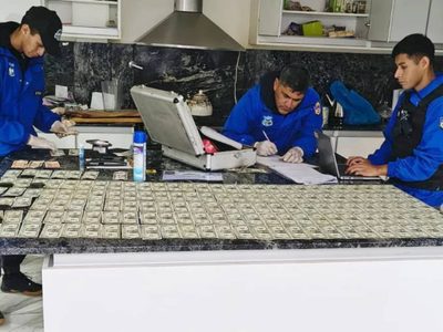Investigaron una estafa y encontraron 2 kilos de cocaína: cuatro allanamientos en Neuquén