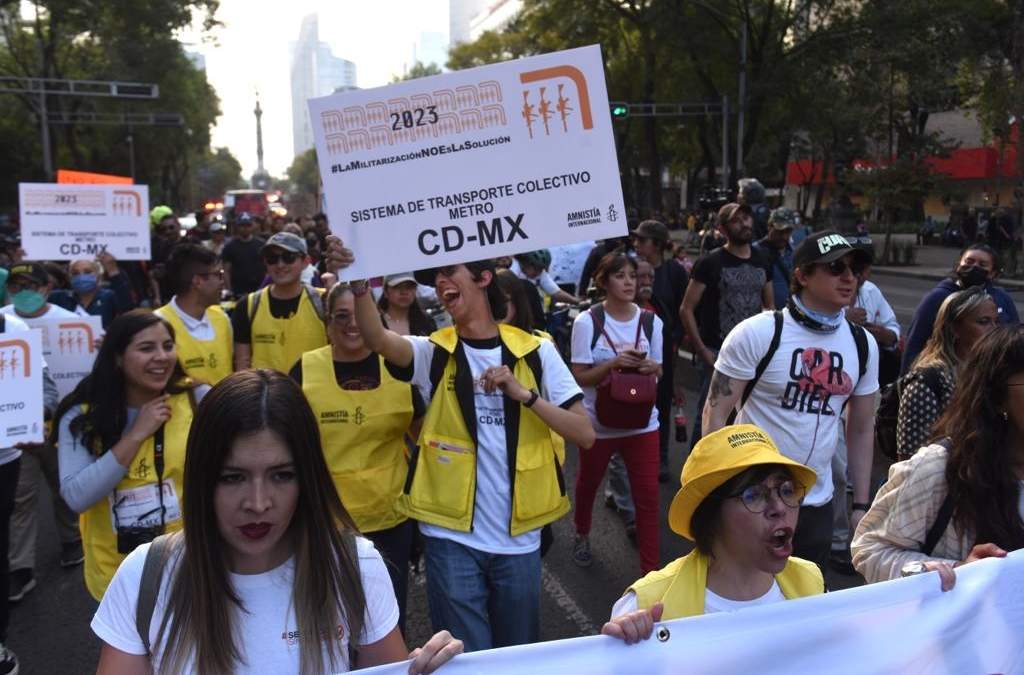 La marcha por las víctimas del accidente en la Línea 3 del Metro