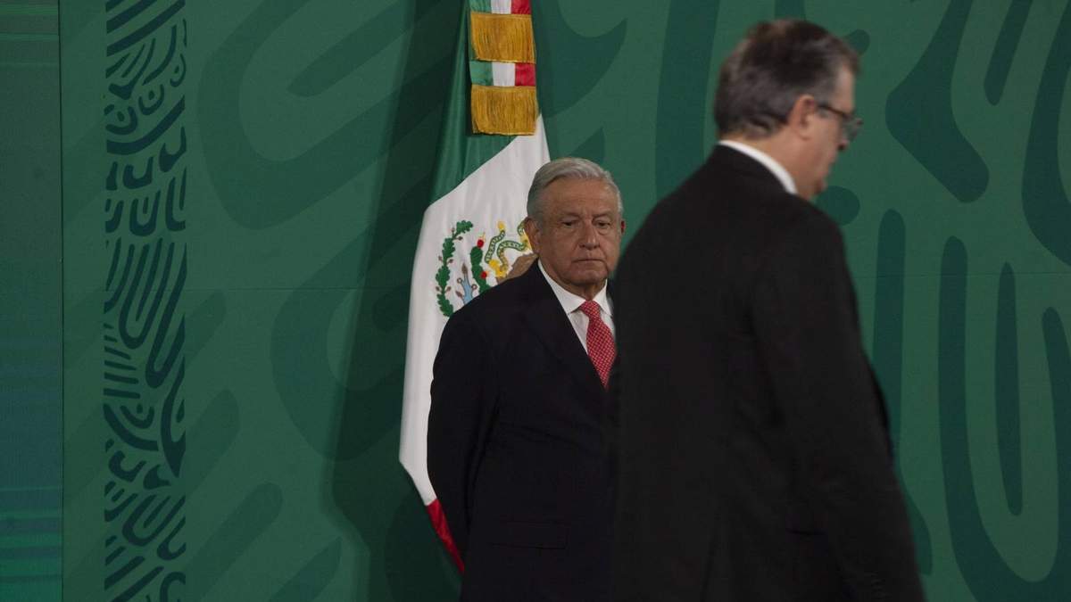 El presidente Andrés Manuel López Obrador y el canciller Marcelo Ebrard