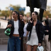 Urbanos, business, glam y más: el ítem de moda que se queda otra temporada y que resuelve cualquier outfit