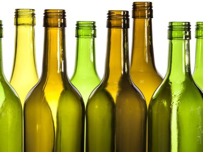Si se terminó el vino, no tires la botella: mirá cómo decorarla con toda la onda para adornar tu hogar