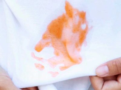 Sin usar agua oxigenada: eliminá las manchas de sangre de las telas con este sencillo y efectivo truco
