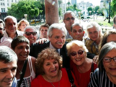Aumentos jubilatorios: El Gobierno evalúa otorgar una suma fija