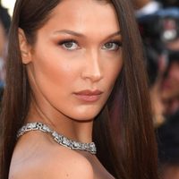 ¡Sin pudor! Bella Hadid se lució con una prenda muy polémica y sus fans enloquecen