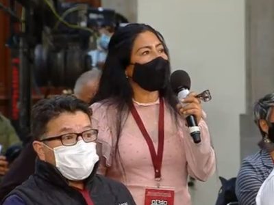 “Usted prefiere las alabanzas”, reprocha reportera a AMLO (Video)