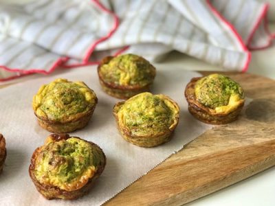 Muffins de brócoli sin TACC: en 5 minutos y re fácil, hacete esta receta que salva tu almuerzo