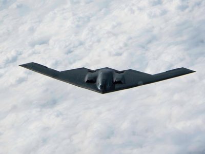 Los bombarderos estadunidenses B-2, la amenaza aérea para el programa nuclear iraní
