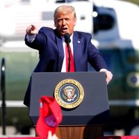 'Tontos bastardos”, llama Trump a CNN; acusa a la cadena de sobredimensionar pandemia