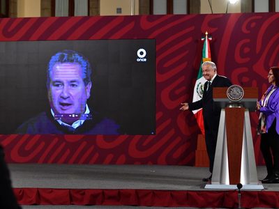 AMLO defiende nombramiento de Leticia Ramírez en la SEP y exhibe críticas de Leonardo Curzio