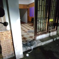 Intentaron prender fuego y dejaron pintadas en la sede partidaria de Comunidad en Plaza Huincul