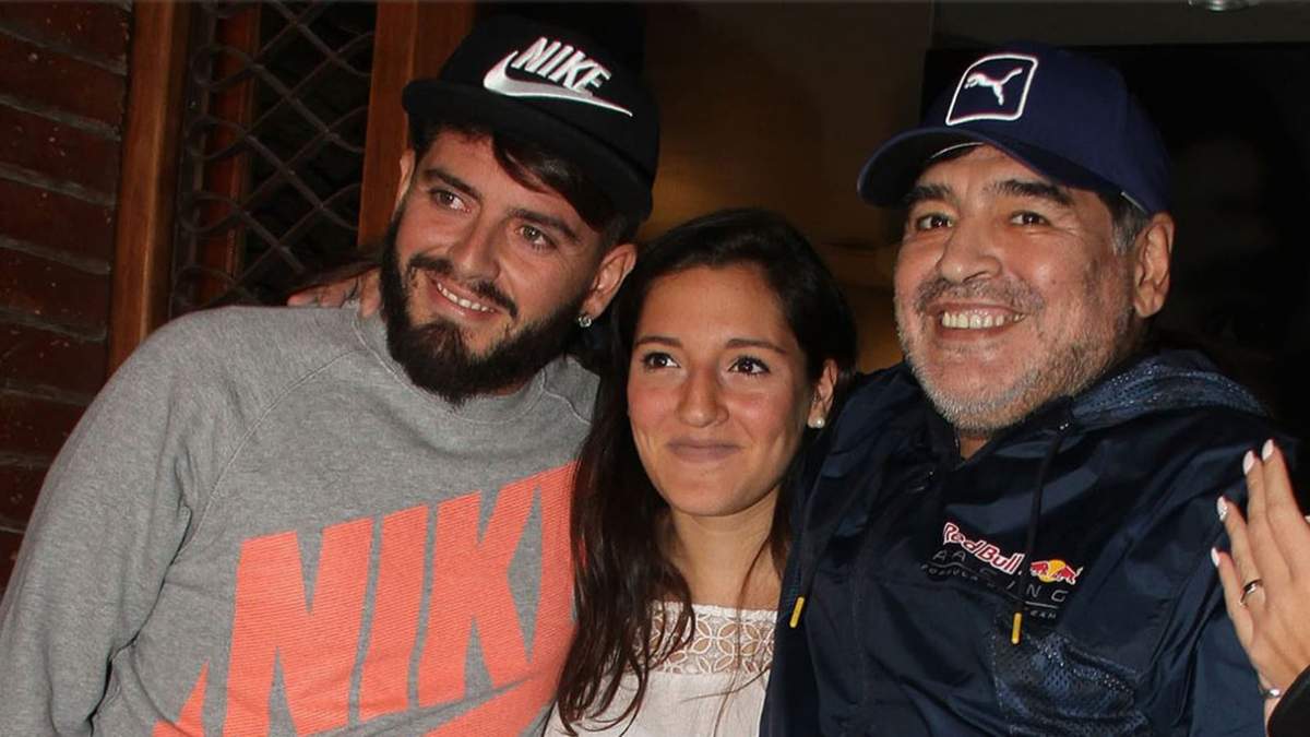 Diego Jr., Jana y Diego Maradona. Fuente: (Instagram)