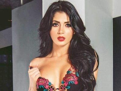 ¡No apto para cardíacos! Así apareció Kimberly Flores en el gimnasio ¡Apenas le cubre!