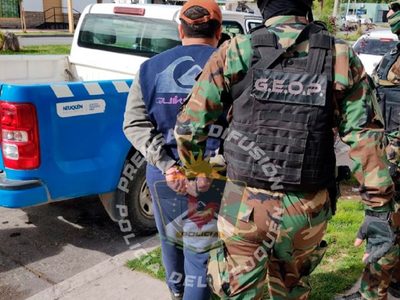 Secuestran drogas y dinero en efectivo en Las Lajas