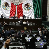 Morena 'se apodera” de la tribuna en San Lázaro y avasalla a grupos minoritarios