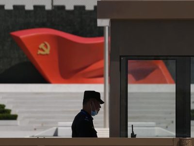 China lanza "ataque de precisión con misiles" junto a Taiwán