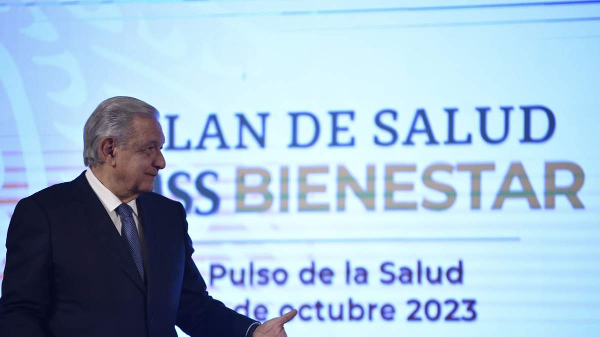 El presidente Andrés Manuel López Obrador en su conferencia del 10 de octubre sobre la federalización de los servicios de salud