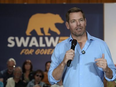 Representante demócrata promete enfrentarse a ICE si es elegido gobernador de California