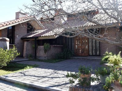 Destinan otros $50 millones a la residencia del gobernador