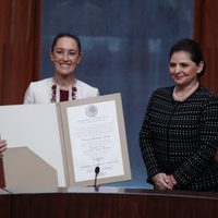 Primera vez en 200 años que México tiene una mujer presidenta: Sheinbaum al recibir su constancia