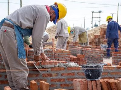 Salarios dinámicos y méritos: así es la reforma laboral que propone el oficialismo