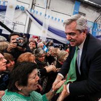 Fernández anunció un aumento para los jubilados y otro pago del bono de $10.000 que otorga la ANSES