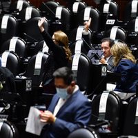 Diputados aprueban vacaciones dignas con 12 días continuos; falta aval del Senado
