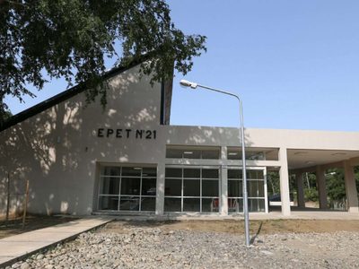 Crece el reclamo desde la EPET 21: conozca el petitorio presentado al Gobierno