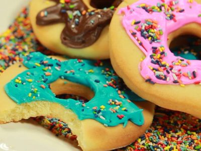 Galletitas donuts: con 1 solo huevo, prepará esta receta ideal para acompañar con mates o un rico café