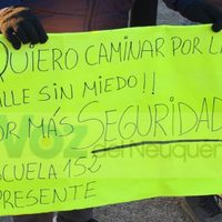 La comunidades educativas de Cutral Co y Plaza Huincul se movilizaron por más seguridad