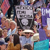 Feministas fueron golpeadas por más de 30 hombres dentro de instalaciones del MP en Edomex