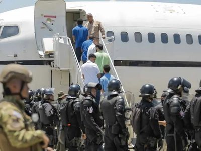 ¿Quiénes son los migrantes y presos liberados en el canje entre Trump y Maduro?