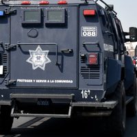 Roban a traileros 16 Land Rover en carretera de Veracruz
