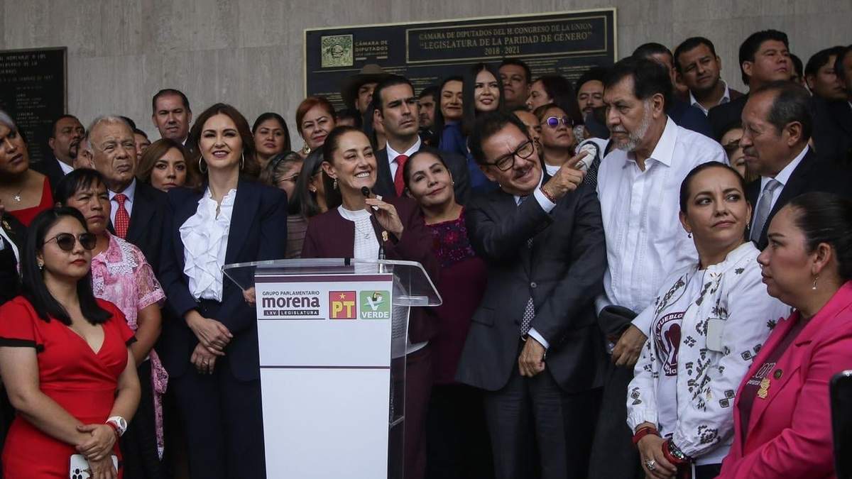 Sheinbaum con los legisladores de Morena y partidos afines