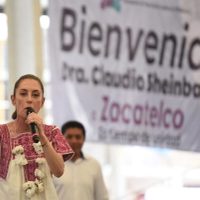 Abuchean a exgobernadores priistas que acompañaron a Sheinbaum en Tlaxcala (Video)
