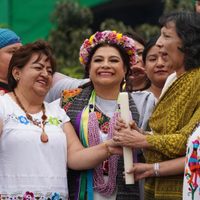 Entregan el bastón de mando a Brugada tras asumir la jefatura de gobierno de la CDMX (Video)