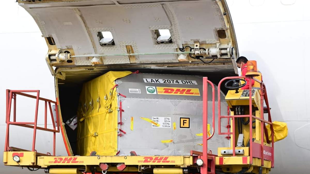 Llegada a México de 585 mil dosis más de Pfizer y BioNTech