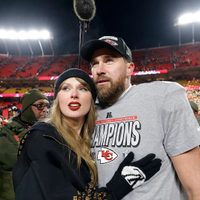 La historia de Travis Kelce, el prometido de Taylor Swift que juega en la NFL
