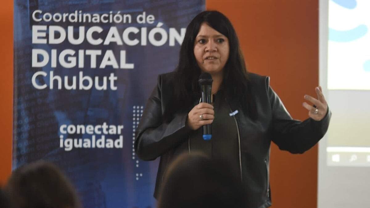 La ministra, Florencia Perata, calificó de inapropiada la medida tomada por el gremio. Fuente (Twitter).