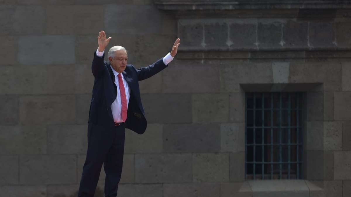 El presidente en la Plaza de la Constitución