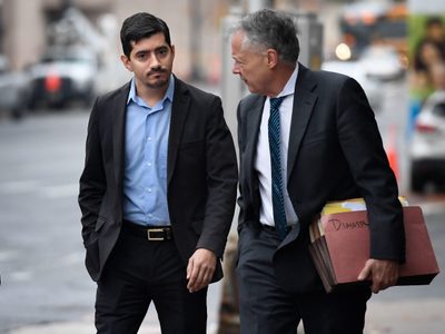 Escándalo en EU: excongresista usó fondos para covid-19 en un casino