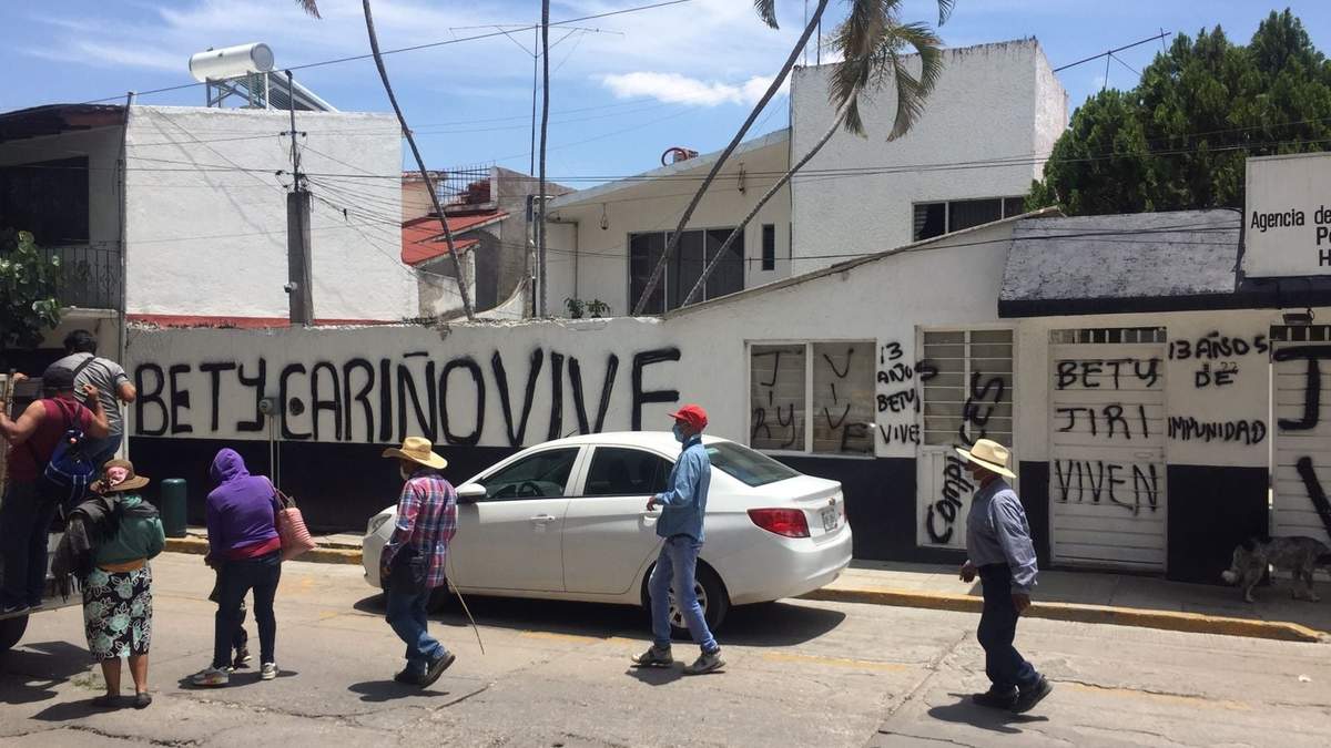 Integrantes de MAIZ toman las instalaciones de la FGR en Huajuapan, Oaxaca